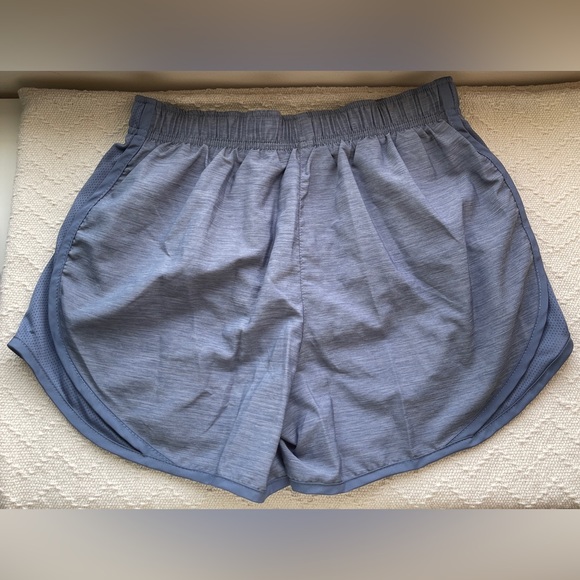 Nike Dri-Fit Shorts - Picture 5 of 5